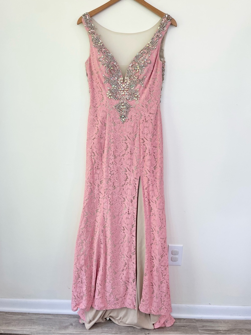 Alyce Paris Lace Beaded Sleeveless Mermaid Formal Gown Dress in Pink size 6